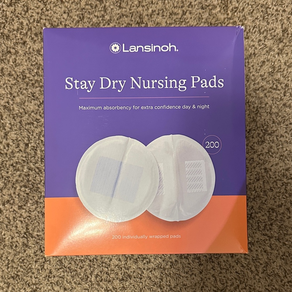 Lansinoh Stay Dry Nursing Pads